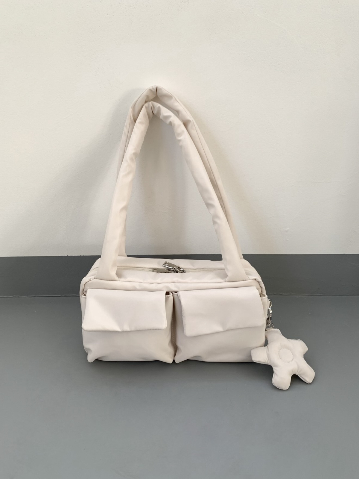 Store Faded Large Multi-Pocket Nylon Tote - Lightweight Quilted Puffy Shoulder Bag - Faded