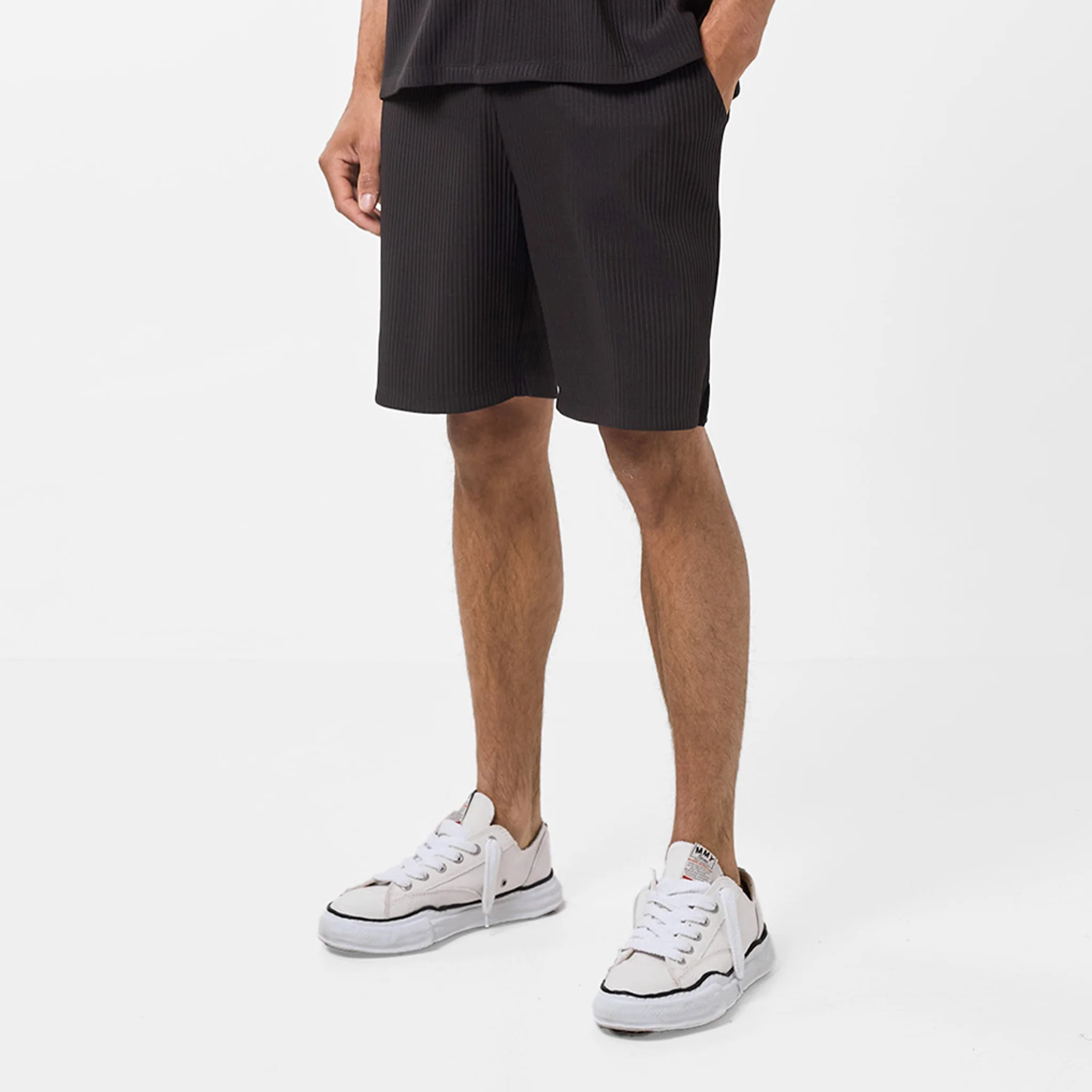 Pleated Short | Black - Faded