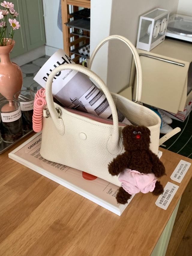 Store Faded Classic Garden Bucket Bag - Minimalist Leather Tote with Detachable Shoulder Strap - Faded